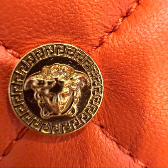 VERSACE Coral Quilted 100% Leather Card Holder Medusa BRAND NEW W/ Box Dust Bag - Picture 12 of 15